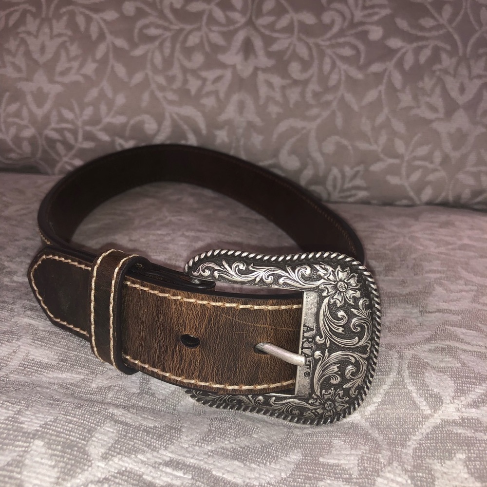 Ariat belt size small brown new